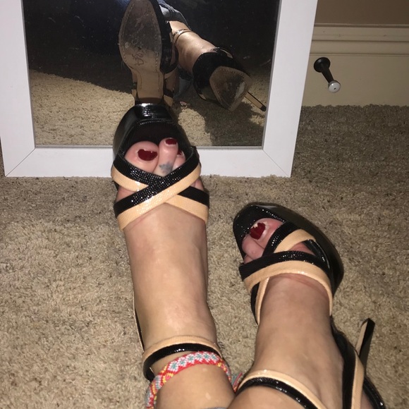 Alice + Olivia shoes - Picture 3 of 8